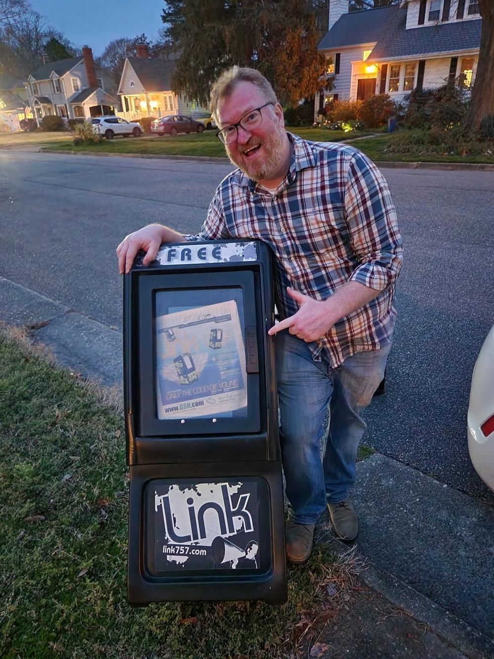link-newspaper-box.jpg
